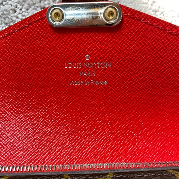 Louis Vuitton Sarah Wallet - Picture 5 of 13